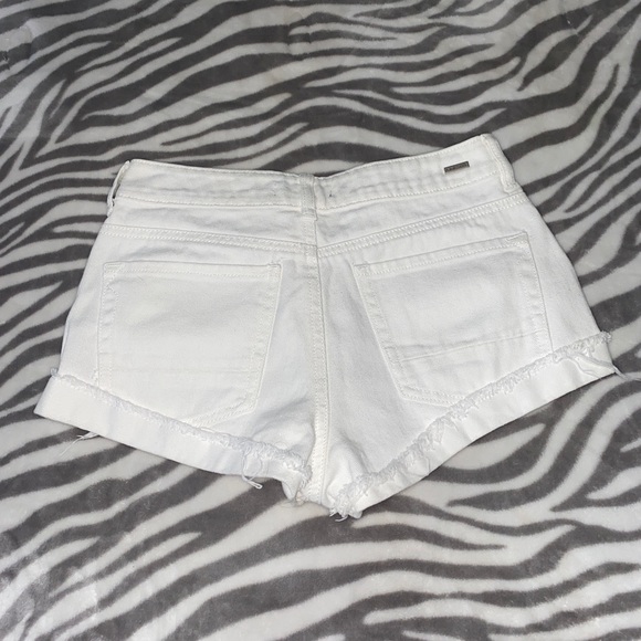 Kendal & Kylie shorts NWOT
Size 25
$15 - Picture 2 of 2